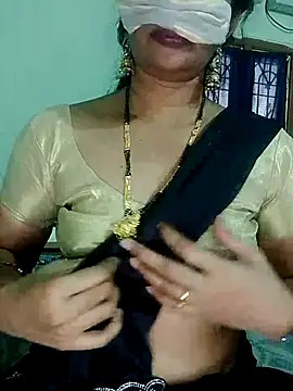 Snapshot of Nihari_bb143 chatting on 07/01/26, 06:37 Nihari bb143 online show from 07/01/26, 06:37