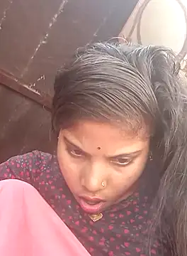 Snapshot of Hotnewbhabi_riya chatting on 06/10/26, 04:34 Hotnewbhabi riya online show from 06/10/26, 04:34
