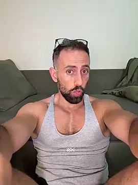 Snapshot of Fitnesswithjose chatting on 06/18/26, 10:36 Fitnesswithjose online show from 06/18/26, 10:36