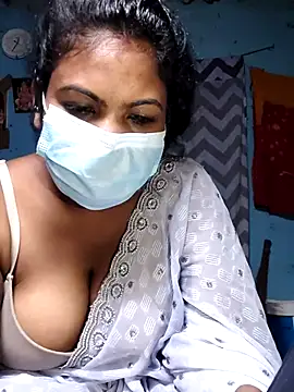 Snapshot of Mis-maya chatting on 06/17/26, 07:04 Mis-maya online show from 06/17/26, 07:04