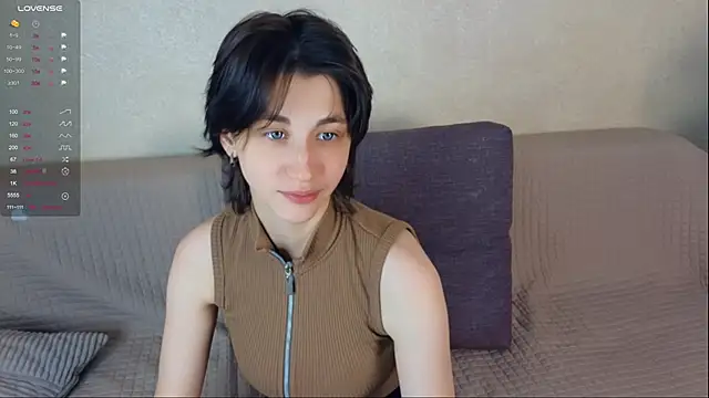 Snapshot of Carolina_Lu chatting on 06/07/26, 04:38 Carolina Lu online show from 06/07/26, 04:38