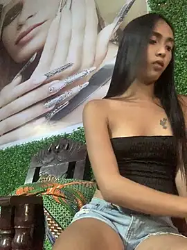 Snapshot of Yummykissesxxx chatting on 08/06/26, 08:27 Yummykissesxxx online show from 08/06/26, 08:27