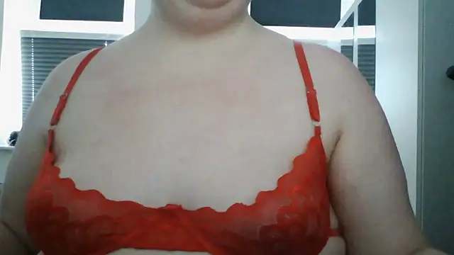 Snapshot of Daddys_Girl_02 chatting on 06/07/26, 03:38 Daddys Girl 02 online show from 06/07/26, 03:38