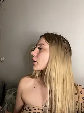 DariaSellen online show from 06/17/26, 08:43