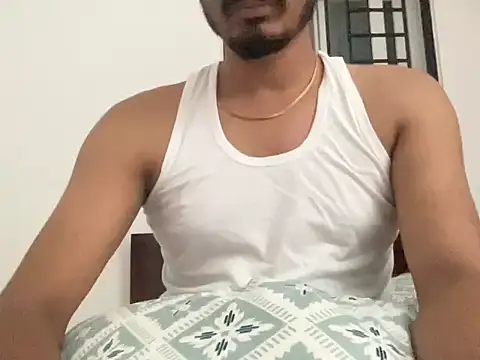 Snapshot of NAVIN0001 chatting on 08/08/26, 11:28 NAVIN0001 online show from 08/08/26, 11:28