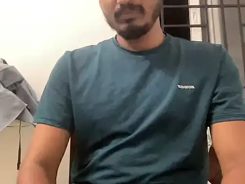 Snapshot of NAVIN0001 chatting on 08/09/26, 06:24 NAVIN0001 online show from 08/09/26, 06:24
