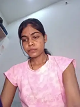 Snapshot of aapki_priya chatting on 06/08/26, 04:35 aapki priya online show from 06/08/26, 04:35