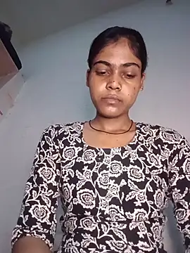Snapshot of aapki_priya chatting on 06/11/26, 04:54 aapki priya online show from 06/11/26, 04:54