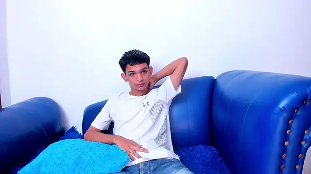 littlecum18 online show from 06/19/26, 12:31