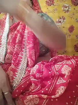 Snapshot of miss_Rani_3202 chatting on 06/11/26, 10:35 miss Rani 3202 online show from 06/11/26, 10:35