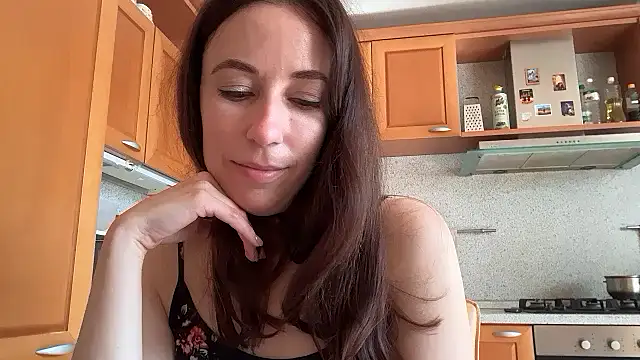 Flamingo Queen online show from 06/12/26, 06:23