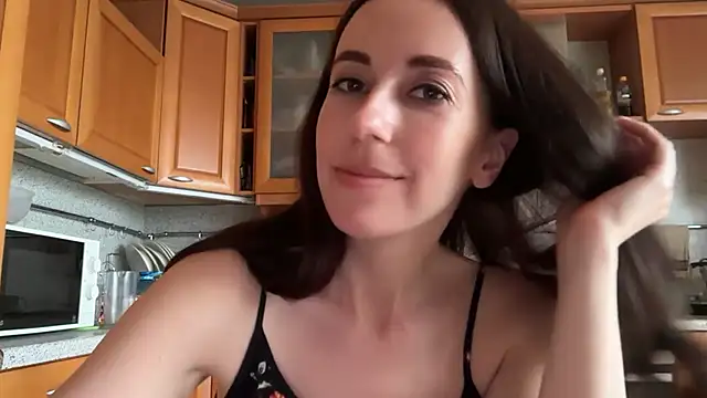 Flamingo Queen online show from 07/13/26, 04:43