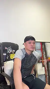 Snapshot of clarkdangerous chatting on 06/11/26, 12:32 clarkdangerous online show from 06/11/26, 12:32