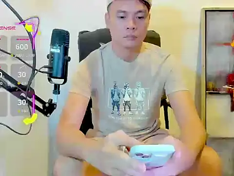 Snapshot of clarkdangerous chatting on 06/12/26, 11:57 clarkdangerous online show from 06/12/26, 11:57