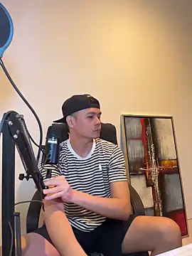 Snapshot of clarkdangerous chatting on 06/15/26, 12:13 clarkdangerous online show from 06/15/26, 12:13