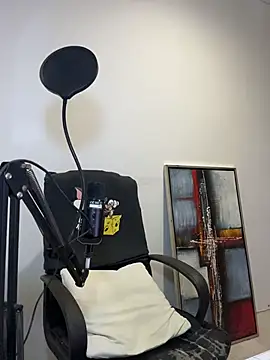 Snapshot of clarkdangerous chatting on 06/17/26, 01:52 clarkdangerous online show from 06/17/26, 01:52