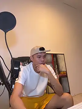 Snapshot of clarkdangerous chatting on 06/18/26, 12:44 clarkdangerous online show from 06/18/26, 12:44
