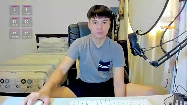Snapshot of clarkdangerous chatting on 07/14/26, 01:08 clarkdangerous online show from 07/14/26, 01:08