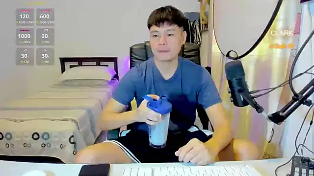Snapshot of clarkdangerous chatting on 07/15/26, 12:49 clarkdangerous online show from 07/15/26, 12:49