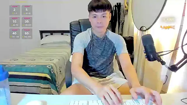 Snapshot of clarkdangerous chatting on 07/18/26, 12:59 clarkdangerous online show from 07/18/26, 12:59