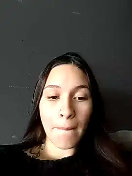 Snapshot of amina_hott chatting on 06/08/26, 06:08 amina hott online show from 06/08/26, 06:08