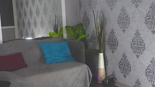 Snapshot of LuxaCole chatting on 06/29/26, 10:15 LuxaCole online show from 06/29/26, 10:15