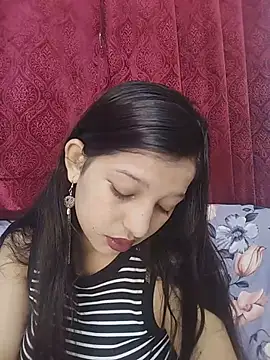 Queen Rosyy online show from 07/24/26, 03:37