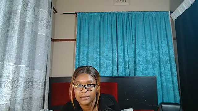 Snapshot of Lavendaxx chatting on 07/12/26, 12:56 Lavendaxx online show from 07/12/26, 12:56