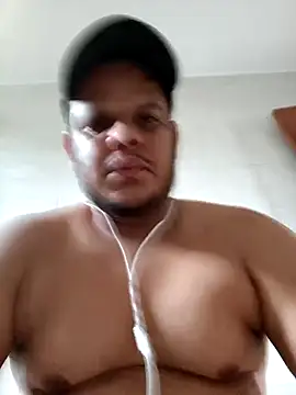 Snapshot of FFelipe000777 chatting on 06/09/26, 11:33 FFelipe000777 online show from 06/09/26, 11:33