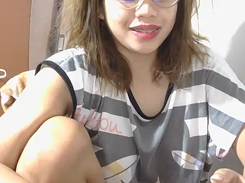 Snapshot of stellar0111 chatting on 07/11/26, 11:17 stellar0111 online show from 07/11/26, 11:17