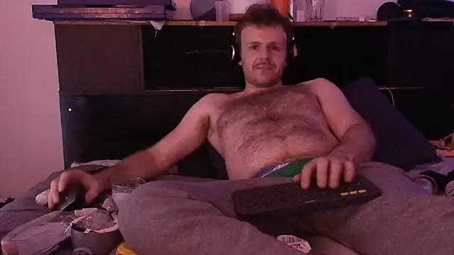Snapshot of kinkyboipig chatting on 06/11/26, 06:17 kinkyboipig online show from 06/11/26, 06:17