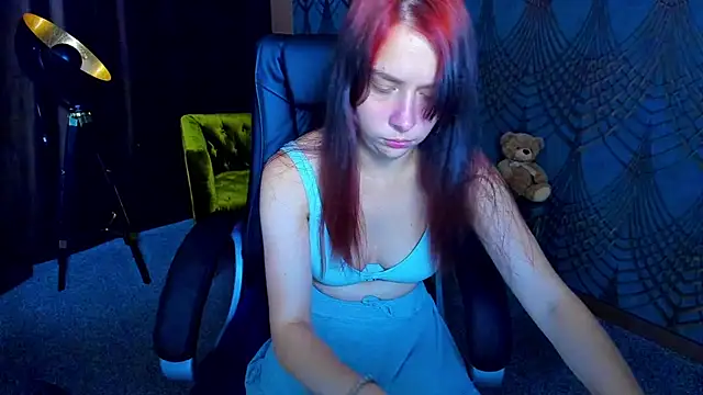 Snapshot of Livia_Shy chatting on 07/16/26, 05:41 Livia Shy online show from 07/16/26, 05:41