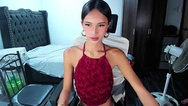 Snapshot of SultryKaye chatting on 06/23/26, 09:35 SultryKaye online show from 06/23/26, 09:35