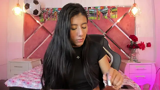 Snapshot of Carla_Alvez chatting on 06/20/26, 02:42 Carla Alvez online show from 06/20/26, 02:42