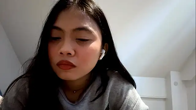 LelaZmiejko online show from 06/12/26, 05:06