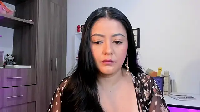Snapshot of LauraToro_ chatting on 06/16/26, 01:36 LauraToro online show from 06/16/26, 01:36
