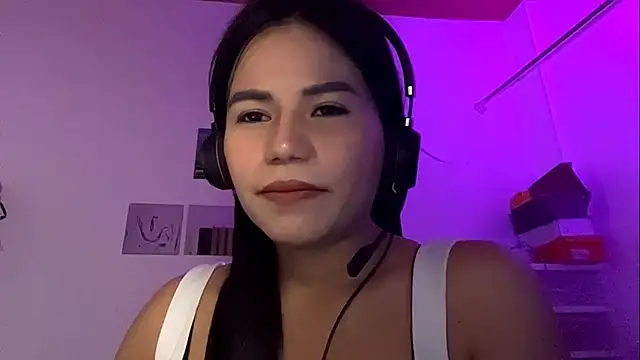 Snapshot of MartiCalvaruso chatting on 06/11/26, 08:34 MartiCalvaruso online show from 06/11/26, 08:34