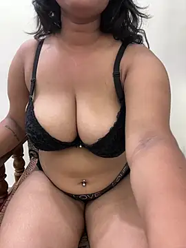 Snapshot of Nottyy_Bella_ chatting on 06/30/26, 04:57 Nottyy Bella online show from 06/30/26, 04:57