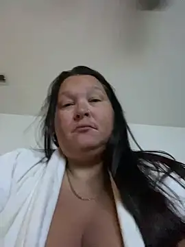 Snapshot of NUTTERBUTTA chatting on 07/11/26, 04:26 NUTTERBUTTA online show from 07/11/26, 04:26
