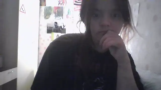 Snapshot of ZeldaSayre_ chatting on 06/18/26, 08:13 ZeldaSayre online show from 06/18/26, 08:13