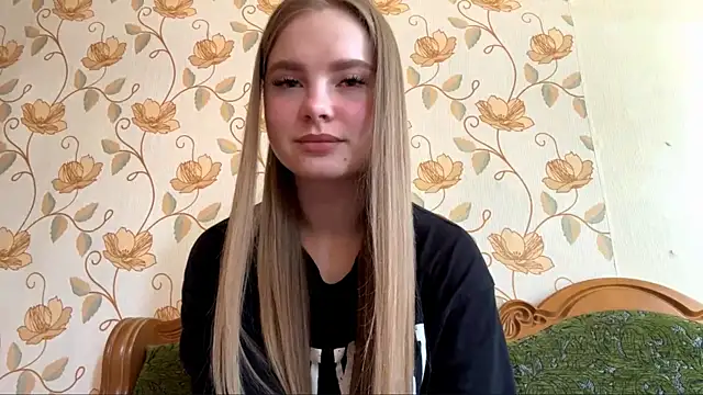 Snapshot of ArethaSchlauch chatting on 06/10/26, 02:27 ArethaSchlauch online show from 06/10/26, 02:27