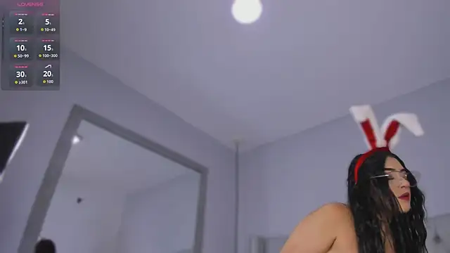 Snapshot of Luna__Velvett_ chatting on 07/18/26, 11:58 Luna Velvett online show from 07/18/26, 11:58