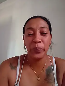 candelahot10 online show from 06/13/26, 01:53