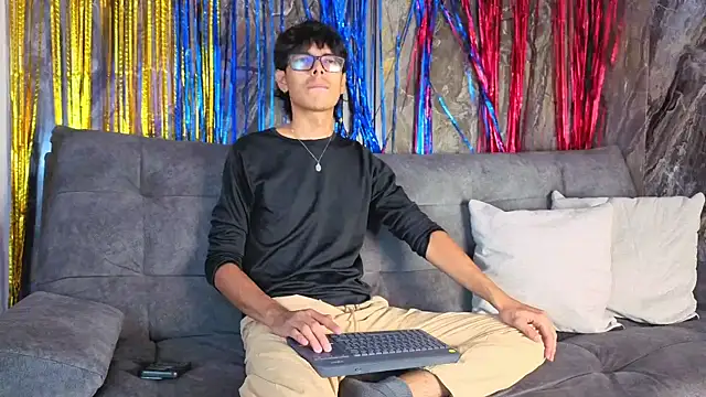 Noha King online show from 06/19/26, 01:37