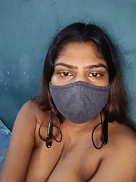 Model-031 online show from 08/02/26, 12:09