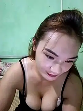 Snapshot of Voiva11 chatting on 06/24/26, 03:11 Voiva11 online show from 06/24/26, 03:11