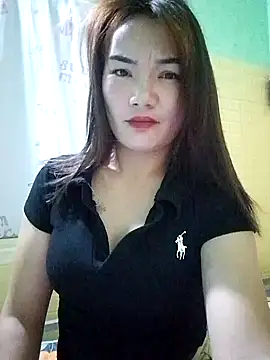 Snapshot of Voiva11 chatting on 07/23/26, 10:29 Voiva11 online show from 07/23/26, 10:29