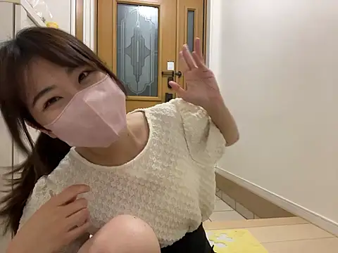 Snapshot of Sakura_Mochi38 chatting on 06/27/26, 04:56 Sakura Mochi38 online show from 06/27/26, 04:56