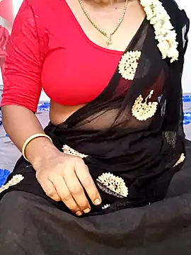 Snapshot of tamil_sarah chatting on 06/21/26, 06:27 tamil sarah online show from 06/21/26, 06:27