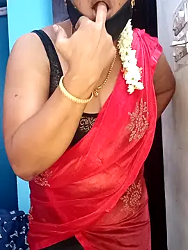 Snapshot of tamil_sarah chatting on 06/22/26, 07:38 tamil sarah online show from 06/22/26, 07:38